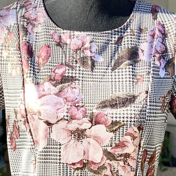 Houndstooth and Metallic Pink Floral Mini Dress - Picture 2 of 8